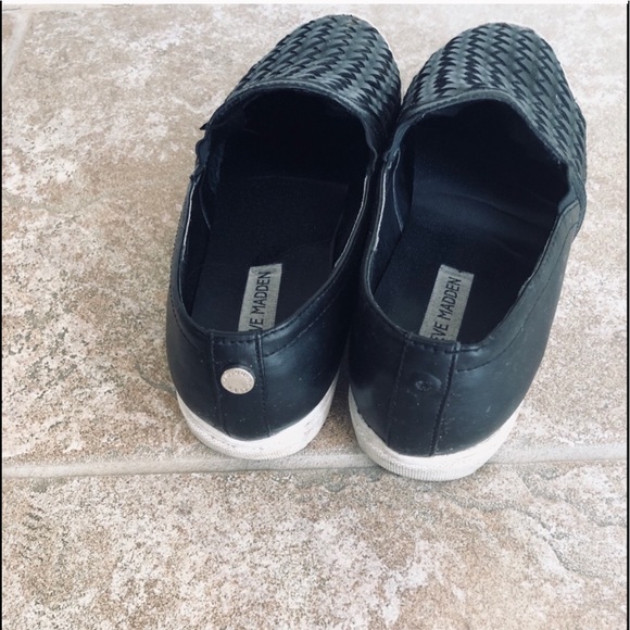Ladies black Steve Madden size 10 broken in shoes - Picture 6 of 7